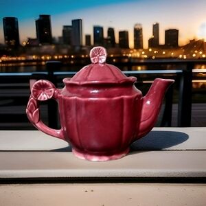 Vintage 1940s Shawnee Pottery Rosette Burgundy Flower Tea Pot W/Lid  **AS IS**
